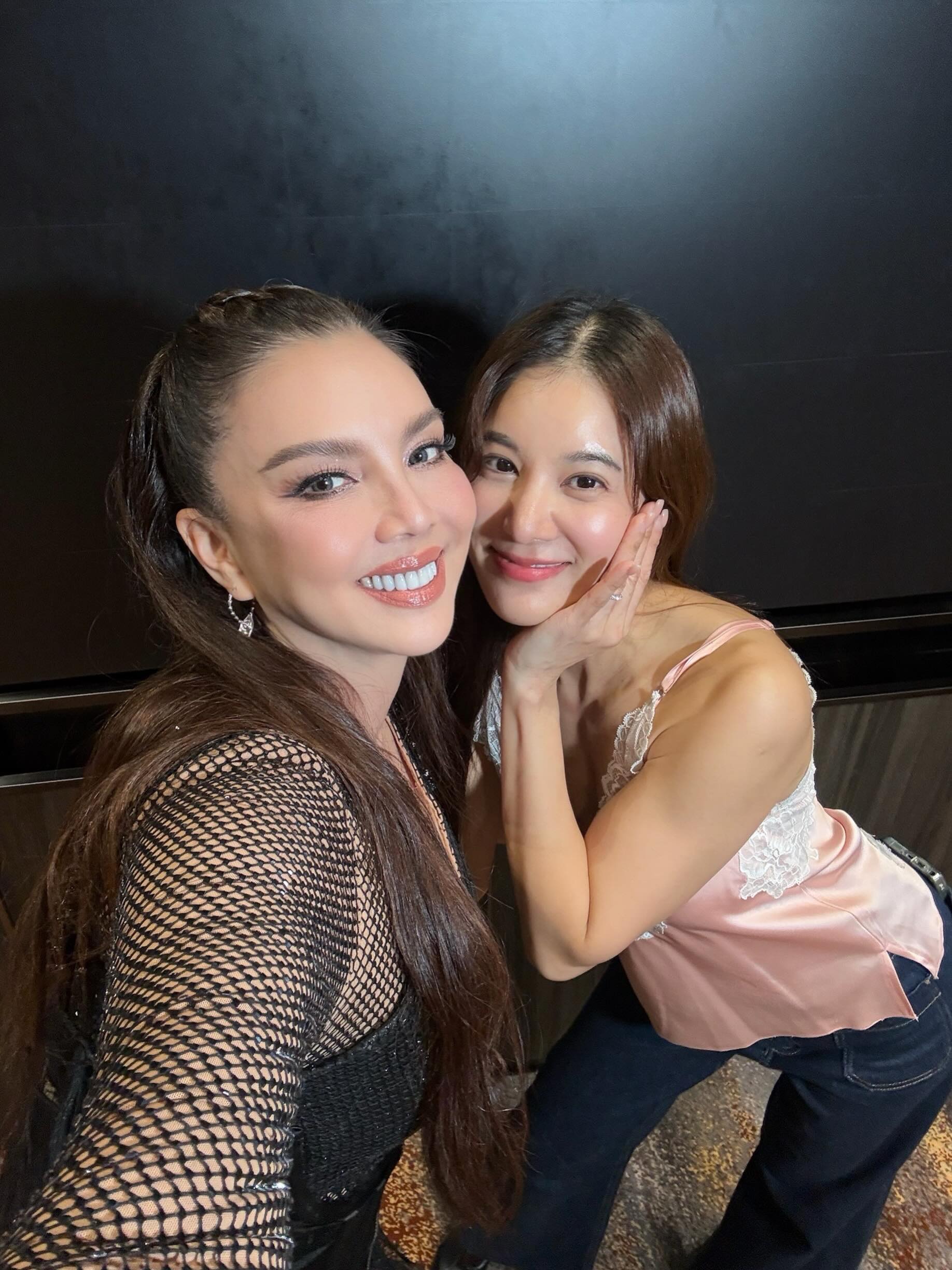 ติ๊นา - คริสติน่า อากีล่าร์