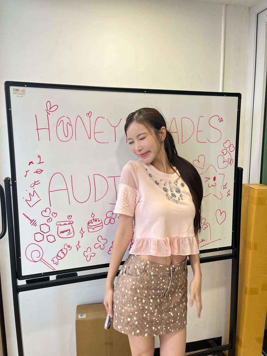 มุก - วรนิษฐ์ ถาวรวงศ์